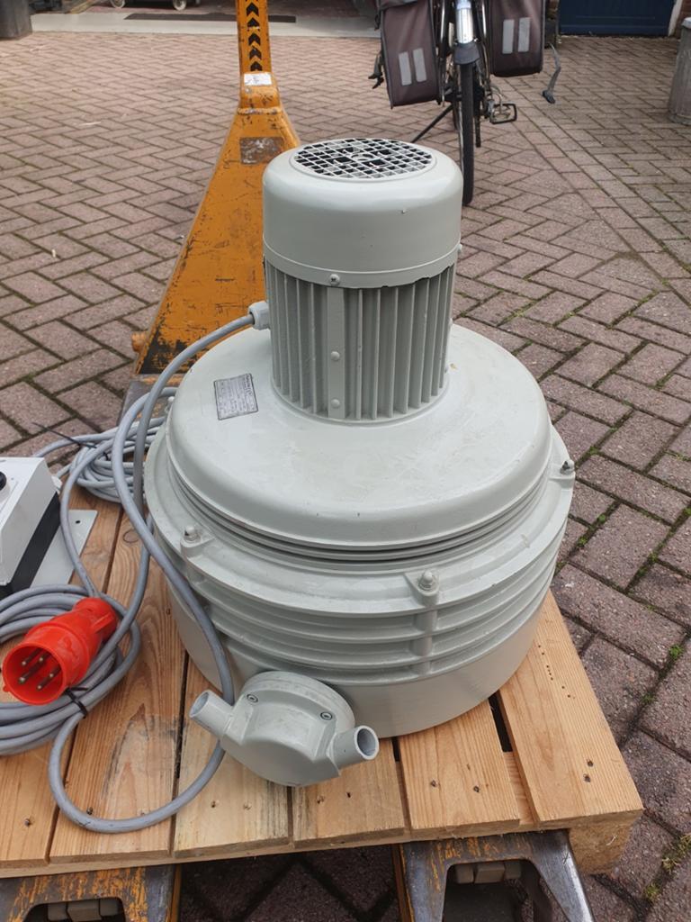 Rietschle CEV 3709 9160 03 (16) Pomp lucht  voor drukkerij, Ophalen, Zo goed als nieuw