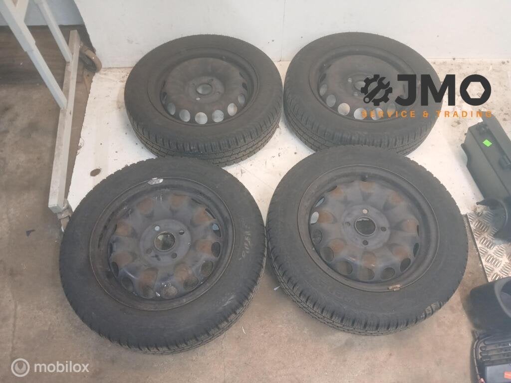 Stalen velgen set met winterbanden  Peugeot 108 2014-2021, Auto-onderdelen, Banden en Velgen, 14 inch, Gebruikt, Banden en Velgen