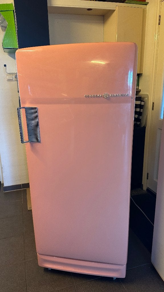 General Electric Vintage Roze Koelkast (Fifties) - Werkt!, Ophalen, 150 tot 200 liter, Refurbished, 140 tot 160 cm