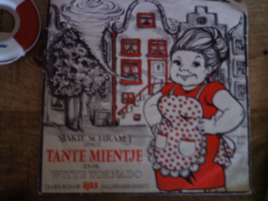 Siakie Schram zingt Tante Mientje en de Witte Tornado, 7 inch, Ophalen of Verzenden, Zo goed als nieuw, EP
