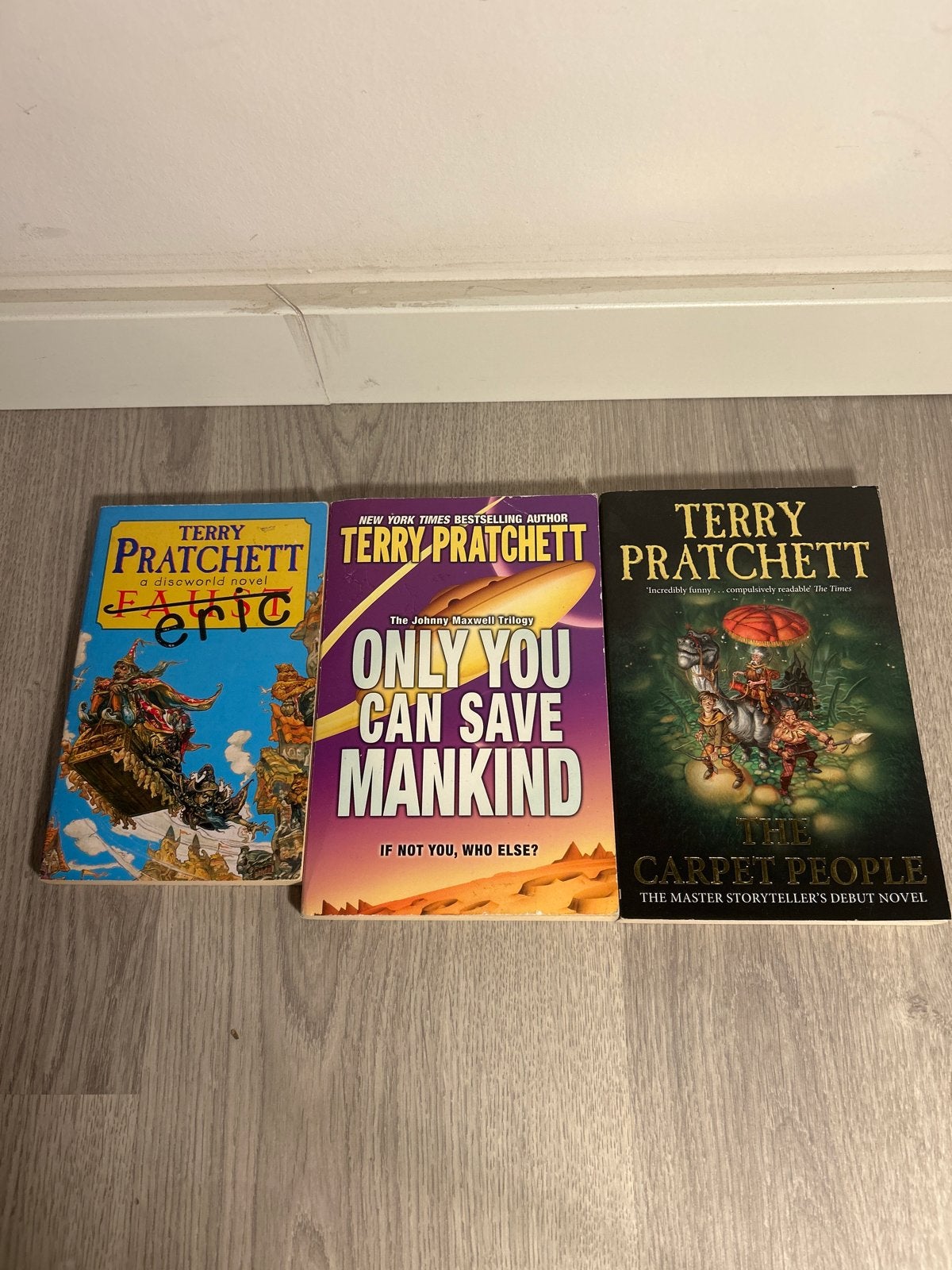 Terry Pratchett Boeken: Eric, Only You Can Save Mankind, The, Boeken, Ophalen of Verzenden, Gelezen
