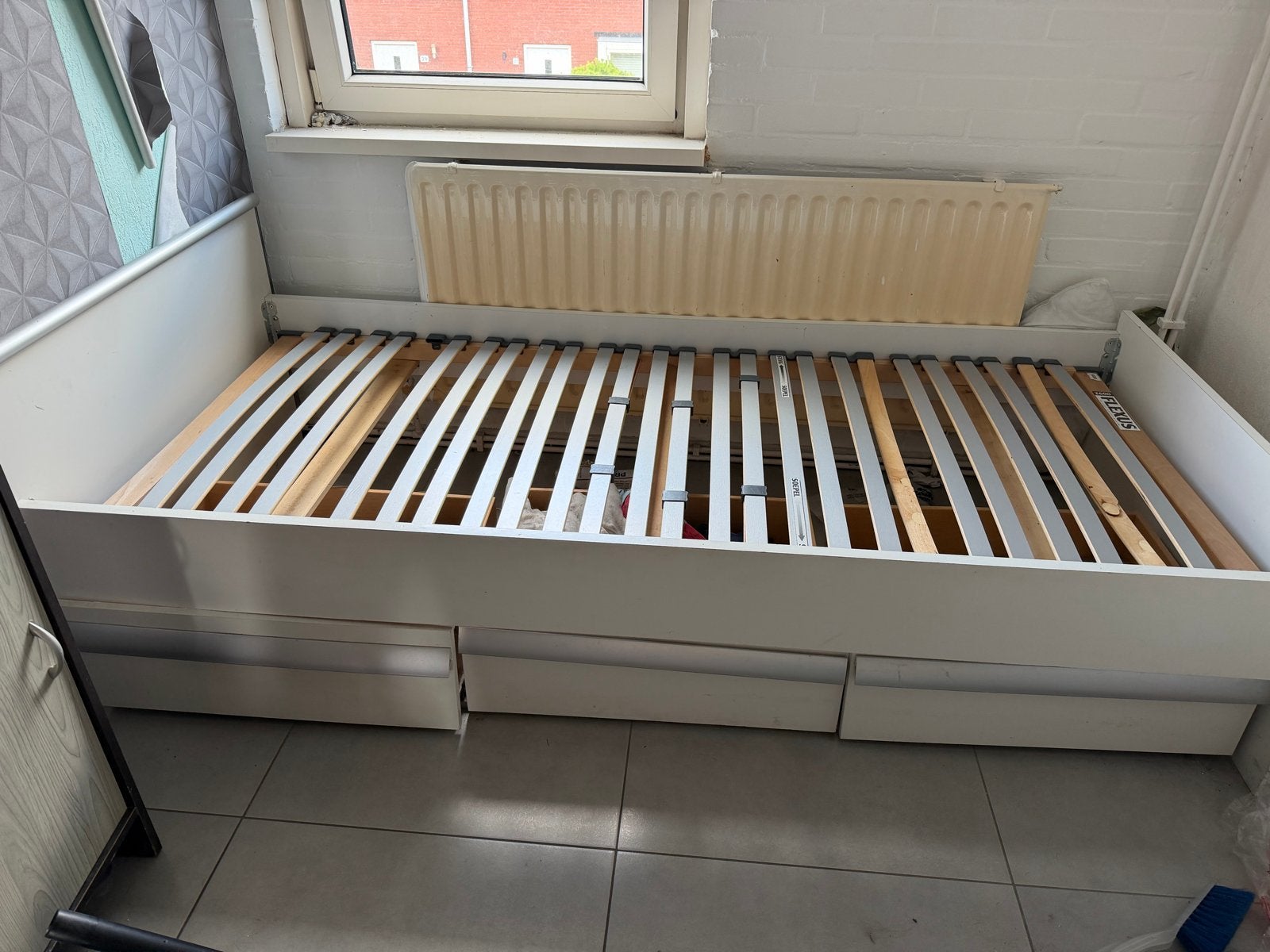 1persoondsbed met 3 lades en lattenbodem, Ophalen, Gebruikt, 90 cm, Eenpersoons