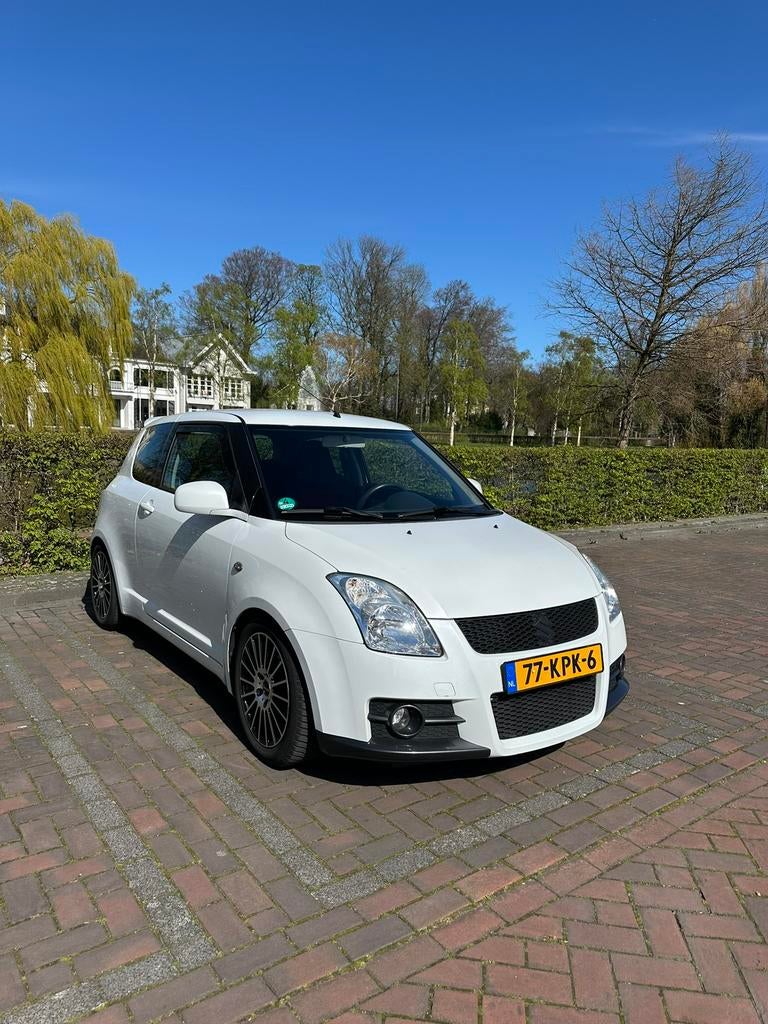 Suzuki Swift 1.6 Sport 2010 wit NAP Nederlandse auto remus, Voorwielaandrijving, 1005 kg, 125 pk, 40 €/maand