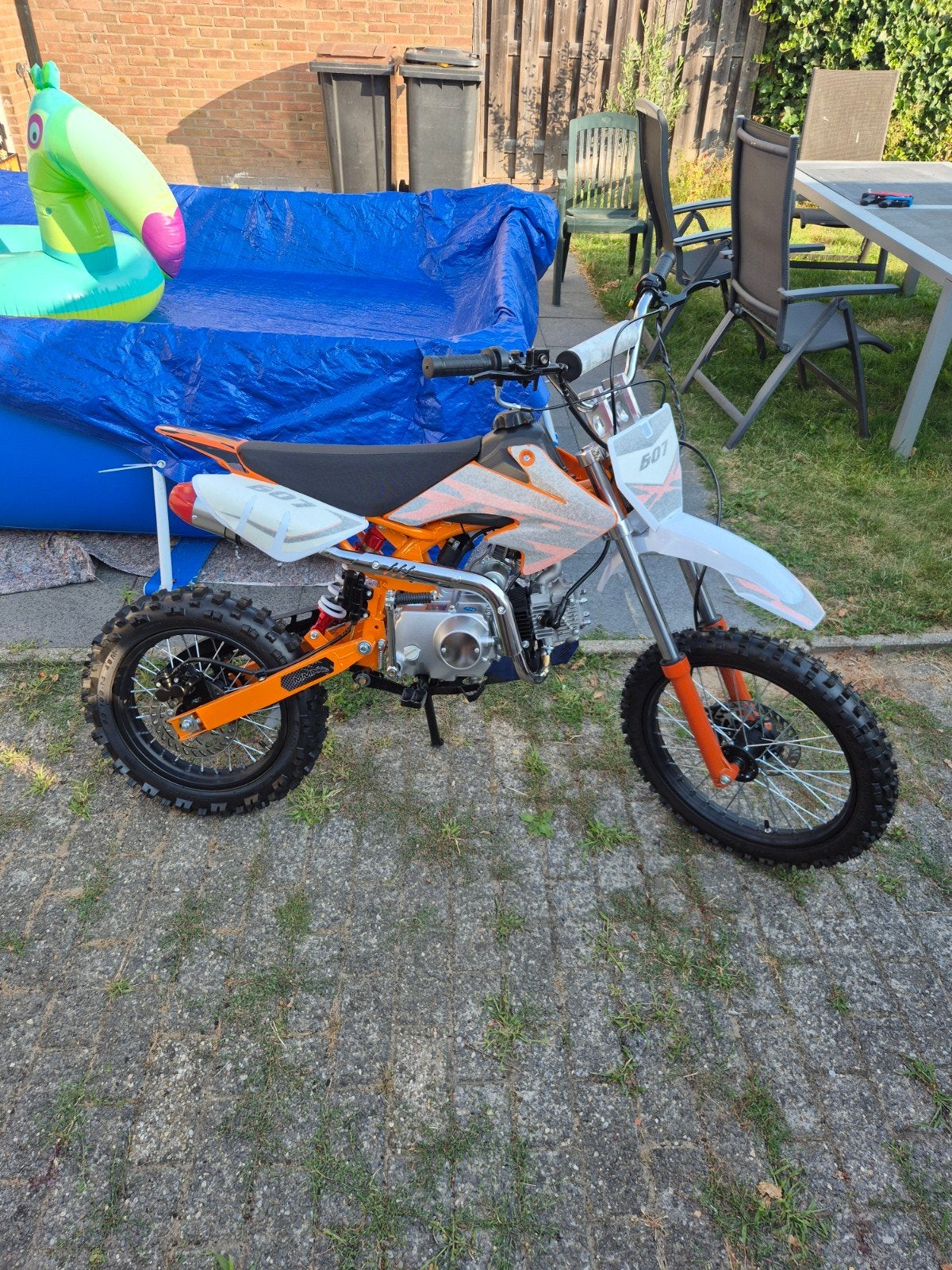 Pitbike met elektrische start, Ophalen