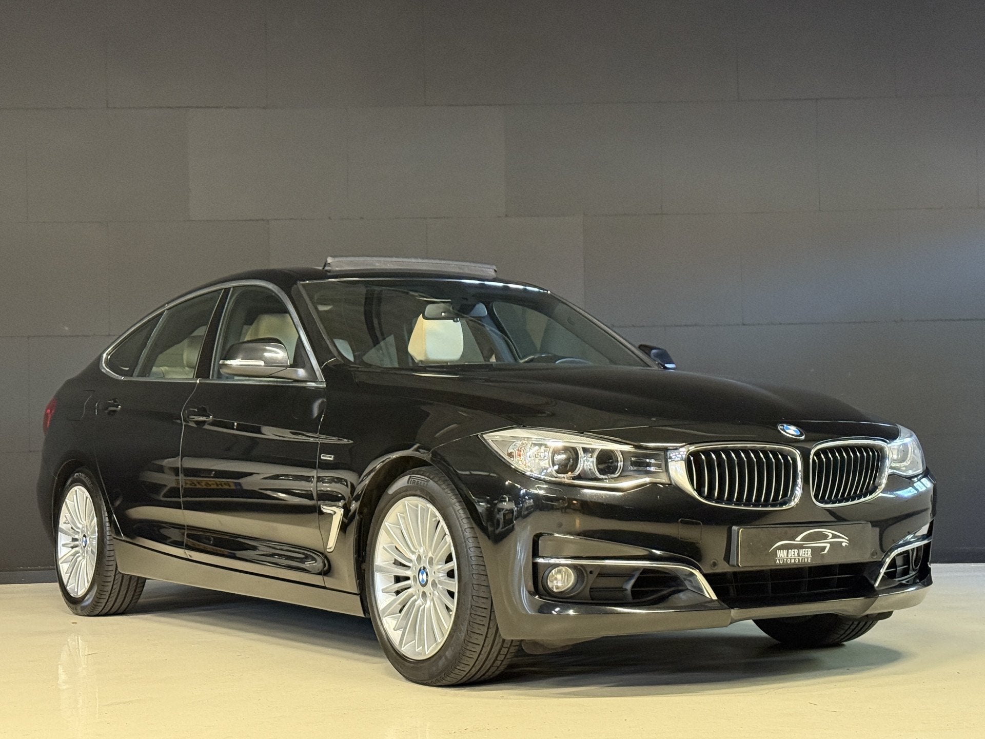 BMW 3-serie Gran Turismo 320i GT Luxury | Panoramadak | Lede, Auto's, BMW, Automaat, Achterwielaandrijving, Gebruikt, Beige