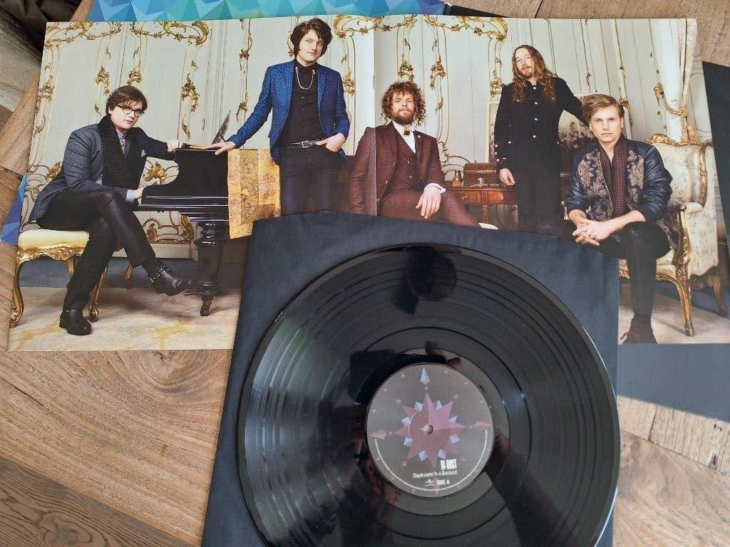 Collectors item,Di-Rect,Daydreams in a Blackout,Gesigneerd !, Originele persing, 2010 - 2019, Ophalen of Verzenden, Zo goed als nieuw