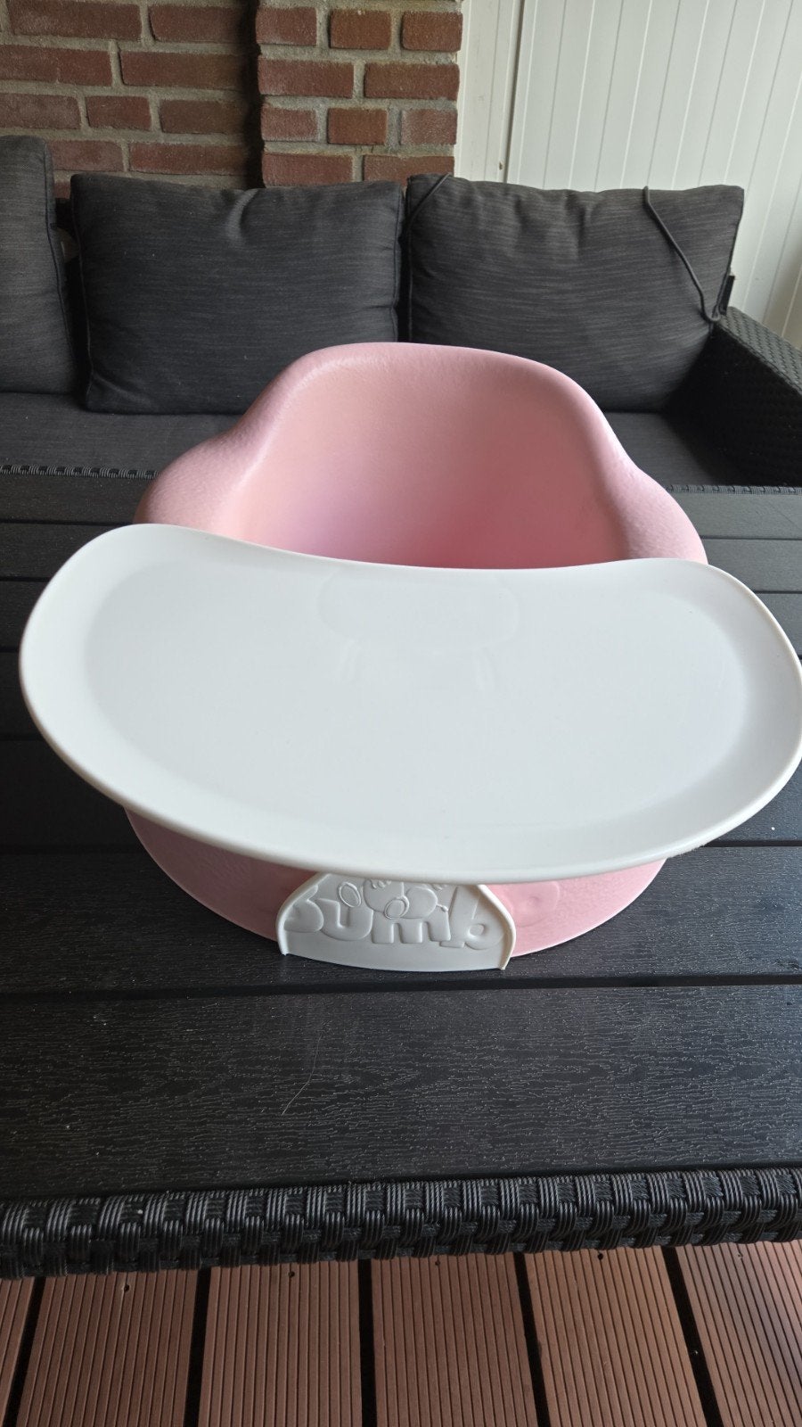 Bumbo kinderzitje met eetblad - Roze, Kinderen en Baby's, Kinderstoelen, Ophalen, Gebruikt, Overige typen, Afneembaar eetblad