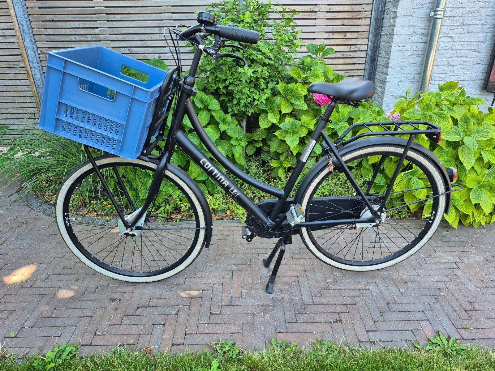 Cortina U4 Transportfiets Jet Black Matt - Nieuwstaat, Fietsen en Brommers, Fietsen | Dames | Damesfietsen, Versnellingen, 56 cm of meer