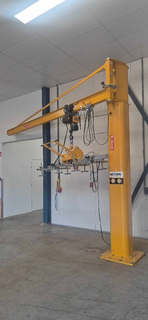 Kolomzwenkkraan 500/600 kg met elektrische vacuümheffer, Ophalen, Zo goed als nieuw, Elektrisch