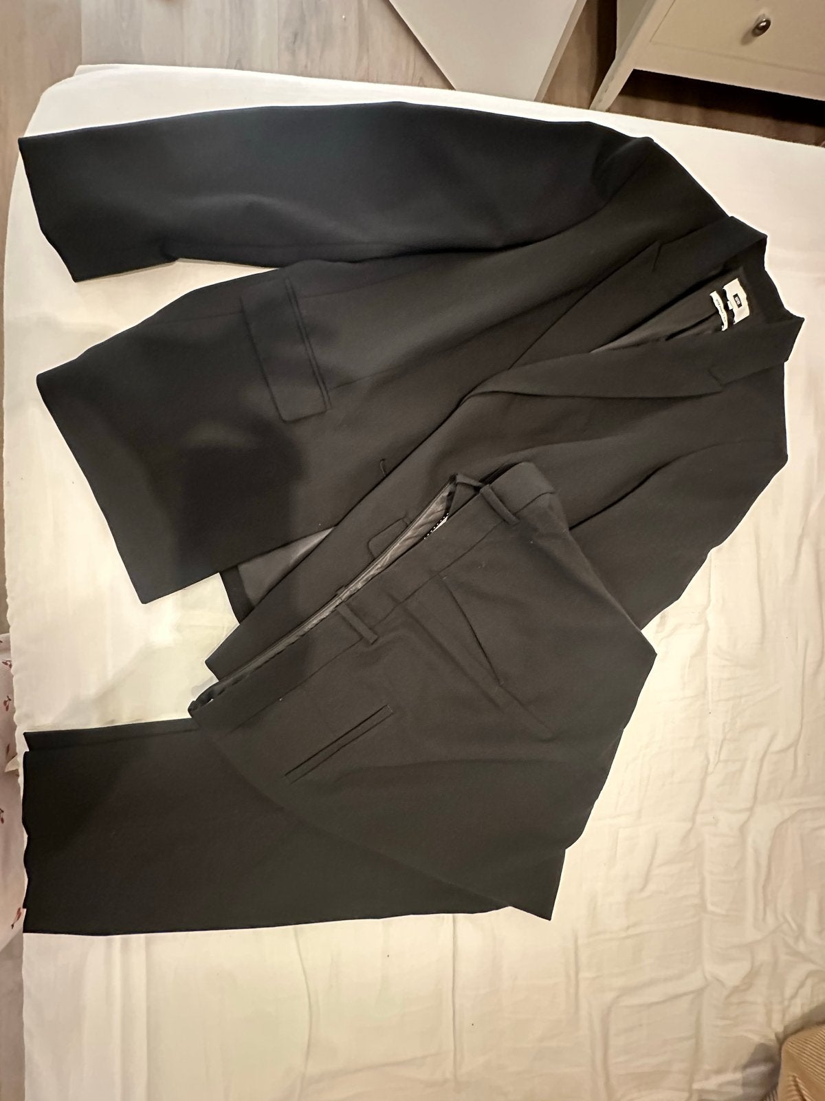 WE Fashion zwart damespak (blazer + pantalon) - Maat 44, Kleding | Dames, Kostuum of Pak, Zwart, Maat 42/44 (L), Ophalen of Verzenden
