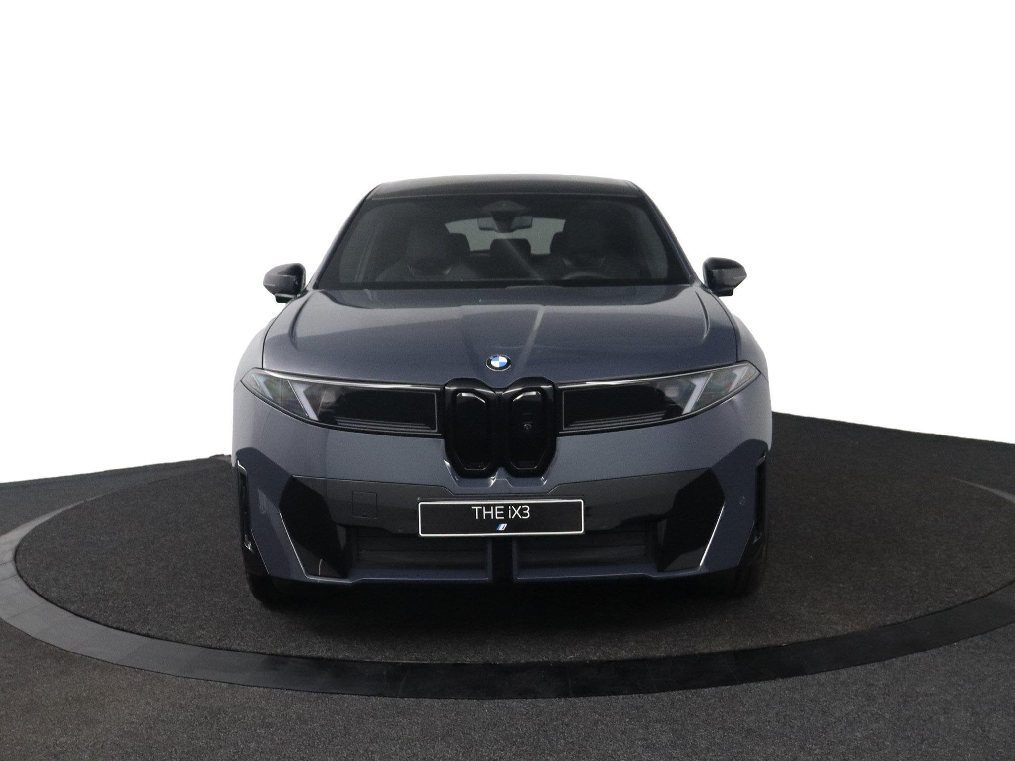 BMW iX3 40 eDrive M Sportpakket Pro | Innovation Pack, Auto's, Automaat, Metallic lak, 637 km, IX3