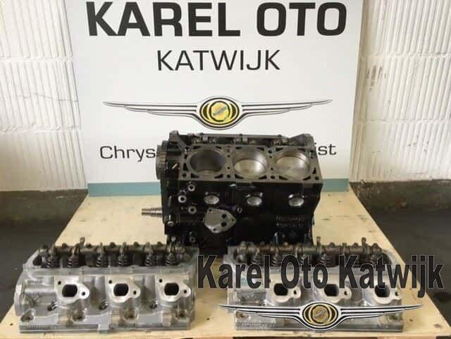 Nieuw Onderblok + Cilinderkoppen Chrysler 3.3 2001-2008, Gebruikt, -, -, Ophalen of Verzenden