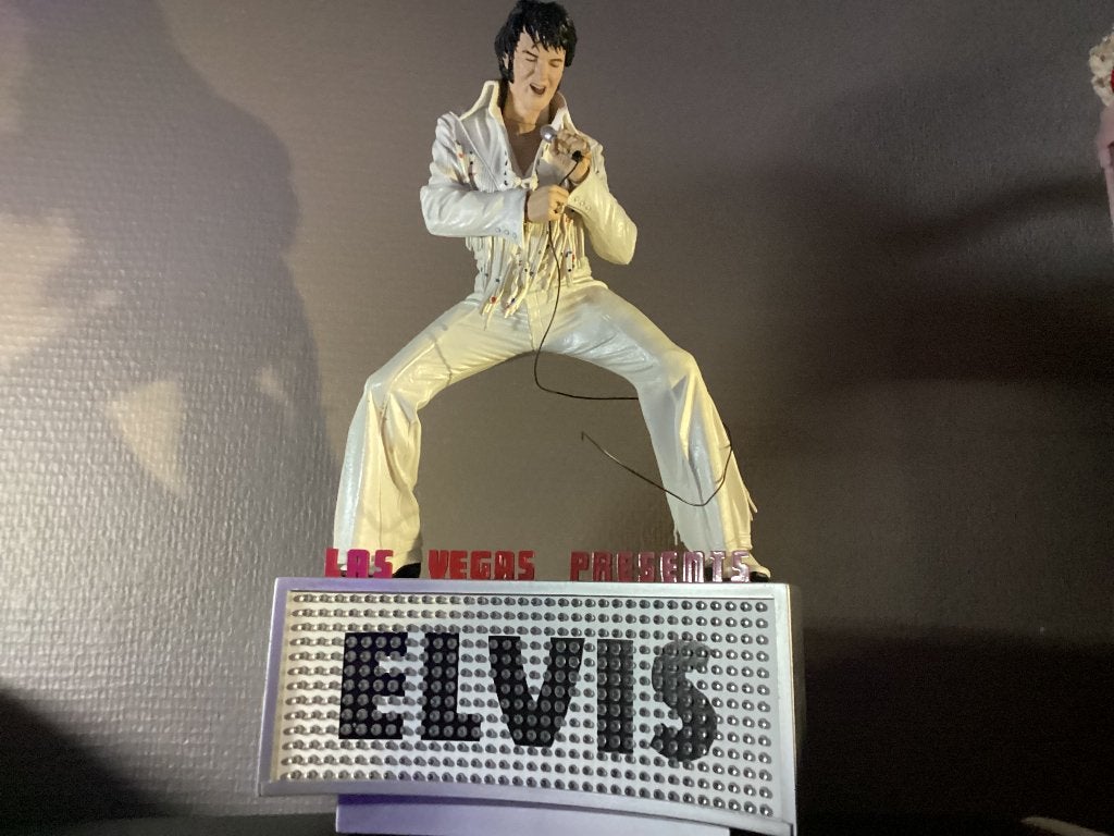 Elvis las vegas presents 12 inch mcfarlane ( uitverkocht), Verzamelen, Ophalen, Actiefiguur of Pop
