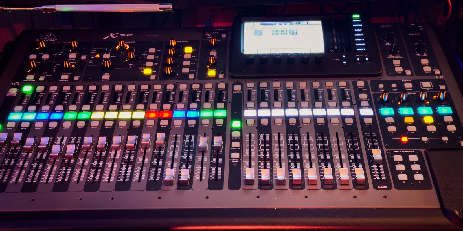 Behringer x32 console, Ophalen of Verzenden, Zo goed als nieuw, 20 kanalen of meer