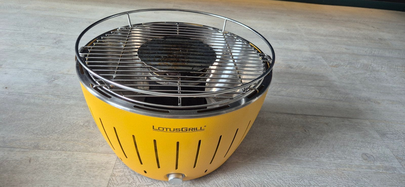 LotusGrill Camping BBQ - Draagbare Houtskoolbarbecue, Tuin en Terras, Ophalen of Verzenden, Gebruikt, LotusGrill
