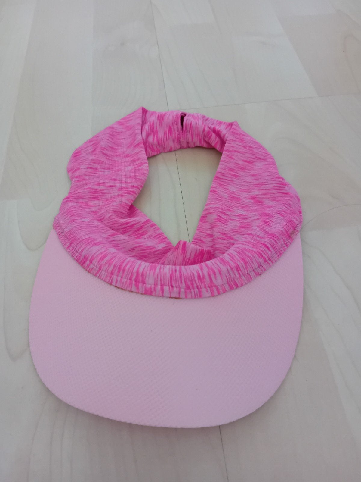 Roze zonneklep voor volwassenen - One size fits all, Kleding | Dames, Hoeden en Petten, Ophalen of Verzenden, Nieuw, One size fits all