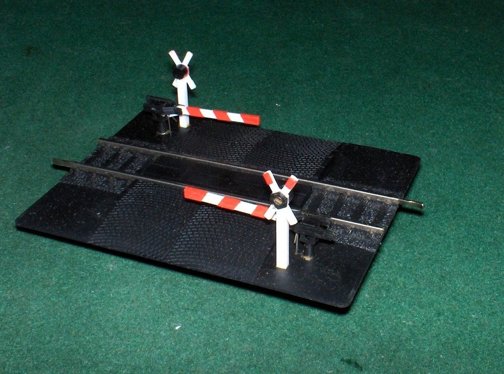 electrische AHOB spoorweg-overgang/ overweg met halve bomen, Gelijkstroom of Wisselstroom, Nieuw, Rails, Piko
