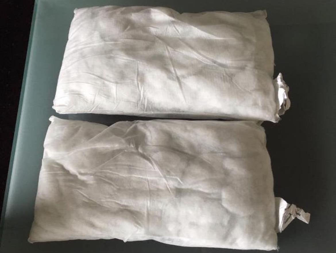 Twee IKEA INNER Kussens 40x65 cm nieuwe kussens, Wit, IKEA, Nieuw, Ophalen of Verzenden