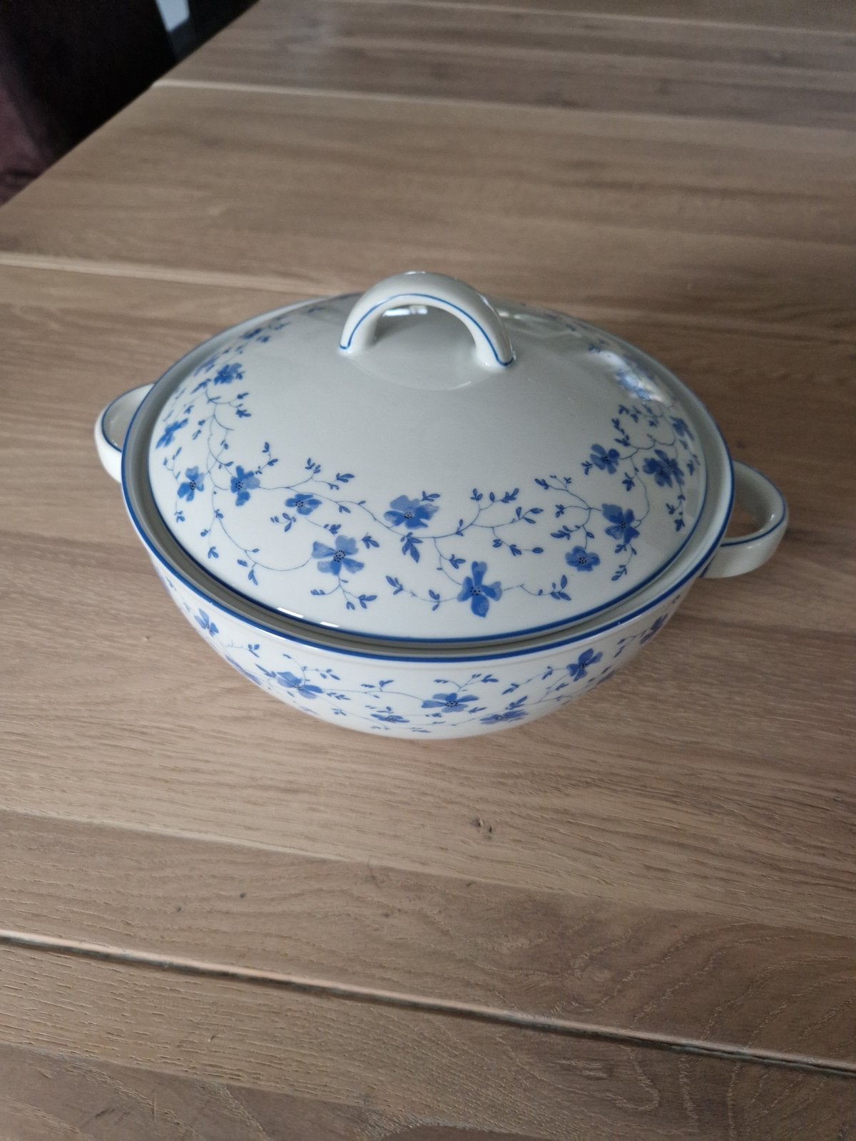 Mooie dekschaal van het Arzberg servies - 1382 blauwe bloem, Arzberg, Ophalen of Verzenden, Overige stijlen, Porselein