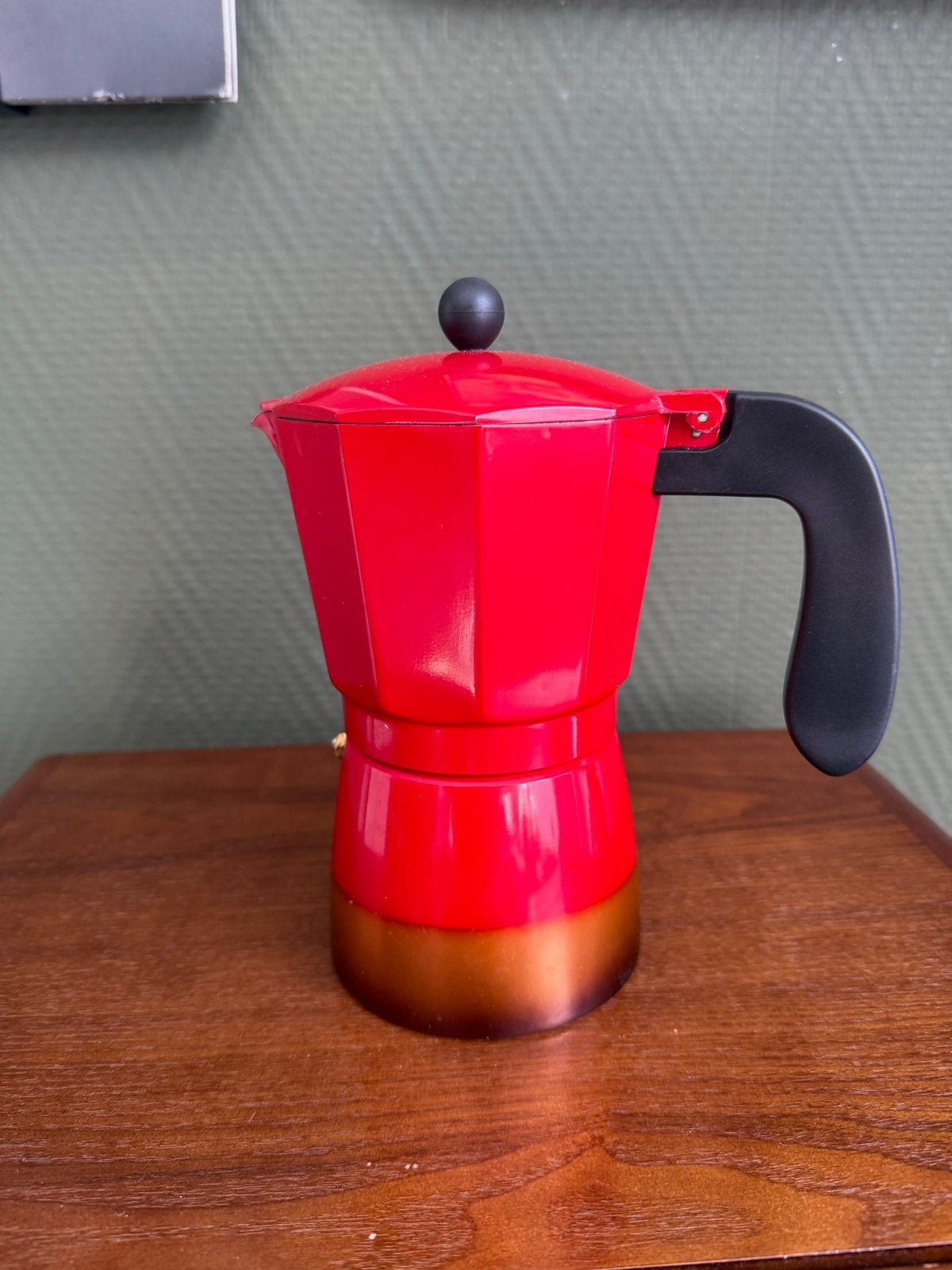 Rode Moka Express - Italiaanse koffiepot, Gebruikt, Overige modellen, Gemalen koffie, Ophalen of Verzenden
