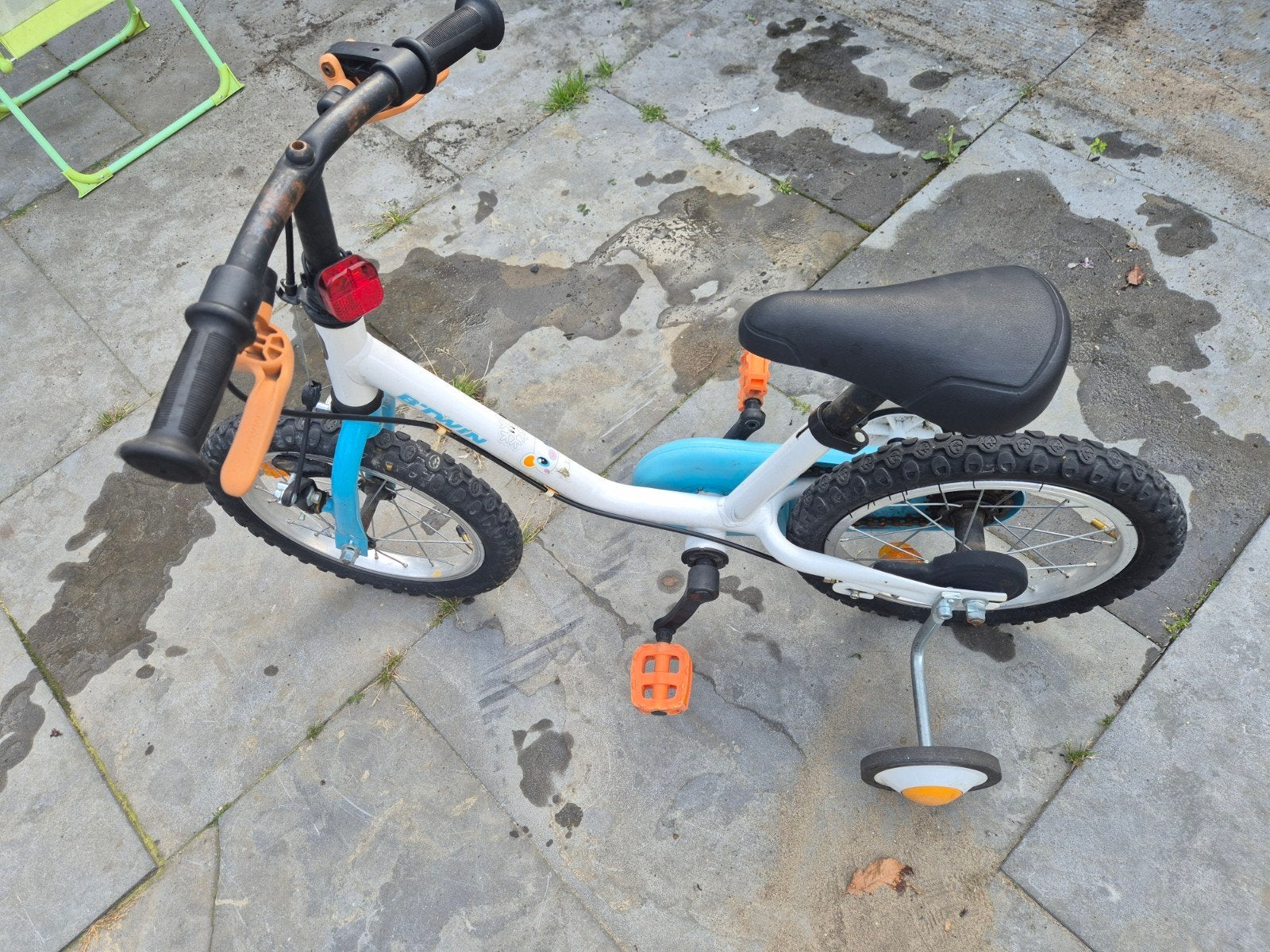 B'Twin kinderfiets 14 inch met zijwieltjes, Ophalen, Gebruikt, Minder dan 16 inch, Zijwieltjes