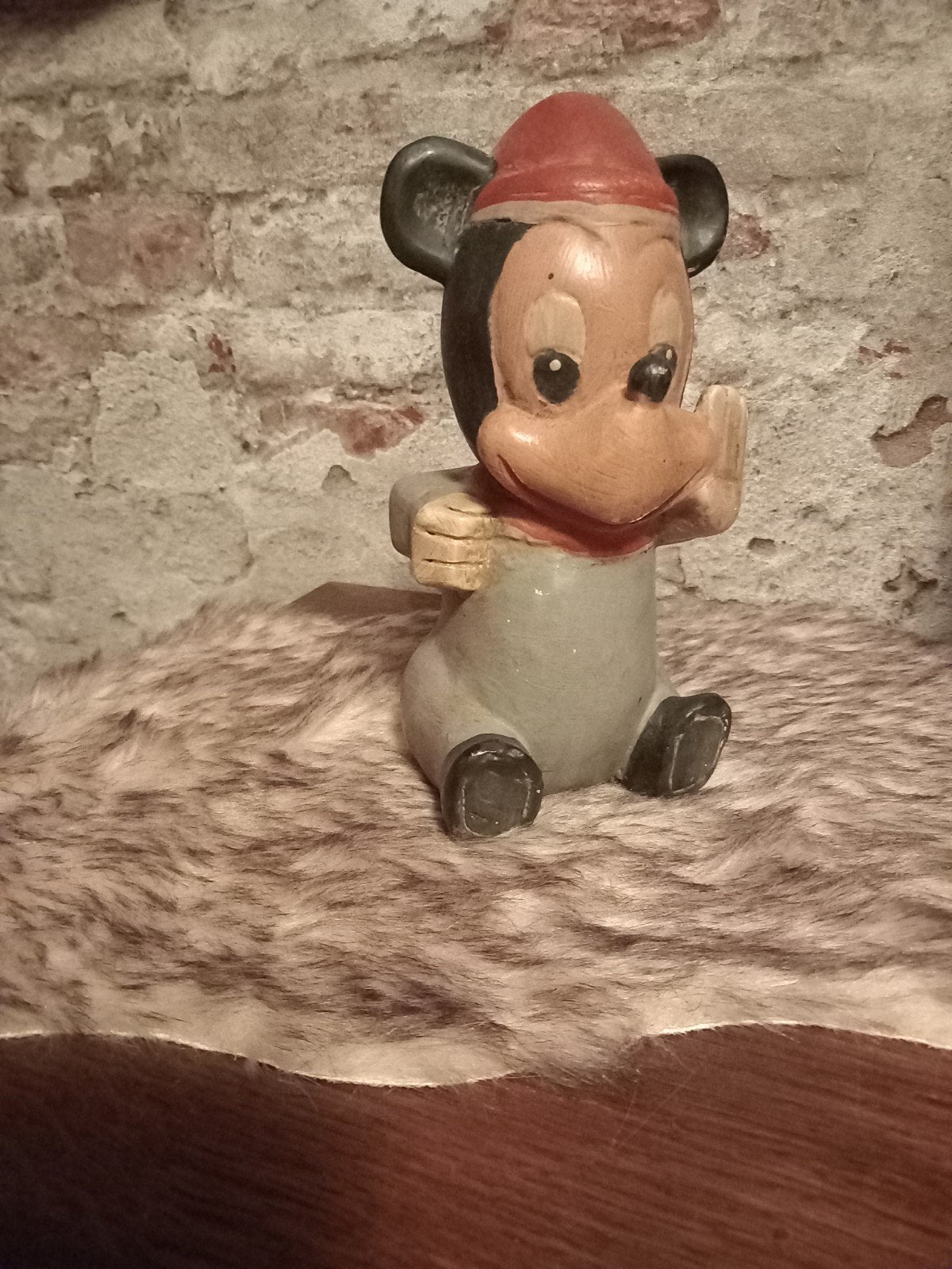 Kerst Mickey Mouse Beeldje - Vintage Disney Decoratie, Verzamelen, Disney, Ophalen of Verzenden, Mickey Mouse, Gebruikt, Beeldje of Figuurtje