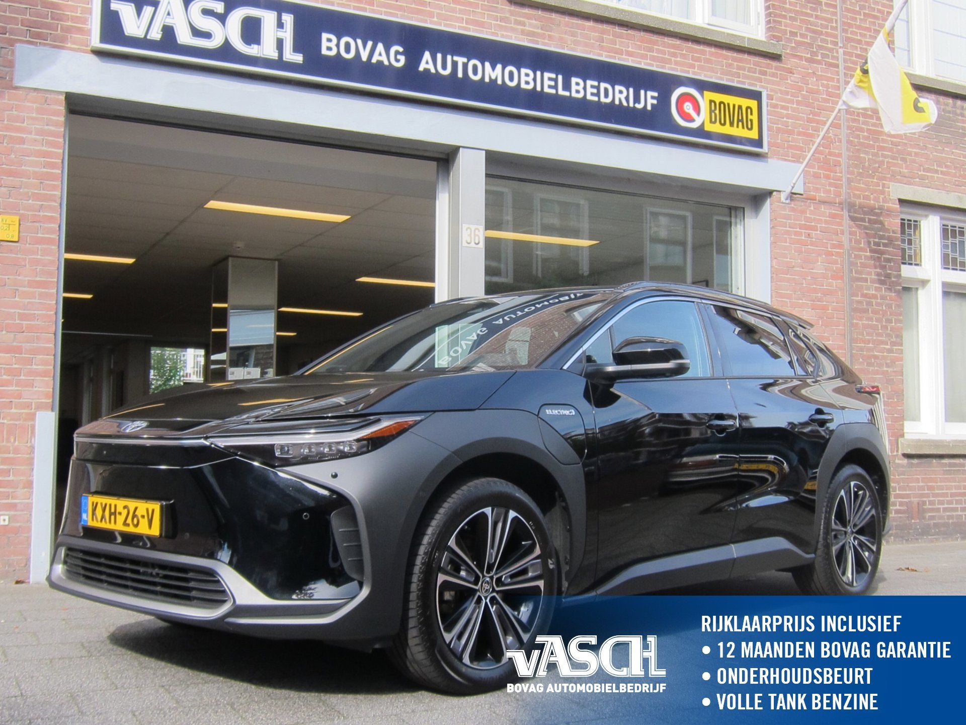 Toyota BZ4X Dynamic 71 kWh All-in Prijs In nieuwstaat, Auto's, Automaat, Gebruikt, Zwart, Leder