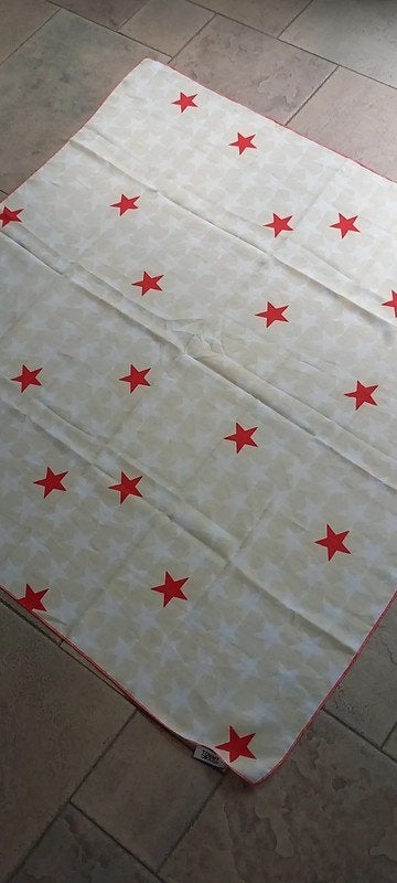 Tommy Hilfiger vierkante sjaal 100 x 100 cm met sterren., Maat 46/48 (XL) of groter, Ophalen of Verzenden, Zo goed als nieuw, Sjaal