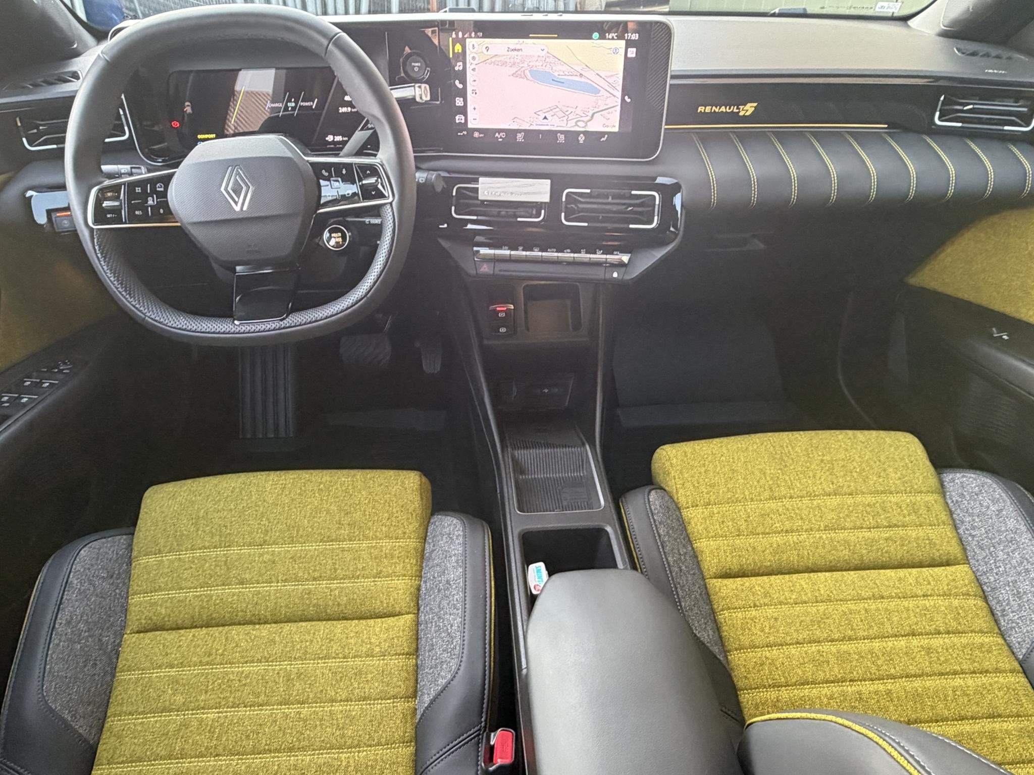 Renault 5 comfort range iconic cinq 52 kWh / SOH 98% / Snell, Auto's, Dealer onderhouden, Stof, 150 pk, Geel