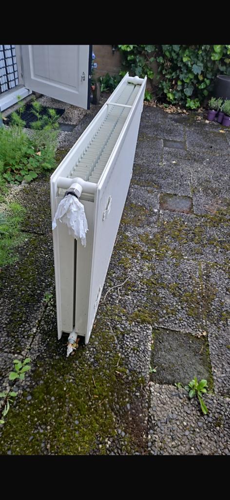 Dubbele radiator, Doe-het-zelf en Verbouw, Verwarming en Radiatoren, Ophalen, 60 tot 150 cm, Radiator, 30 tot 80 cm