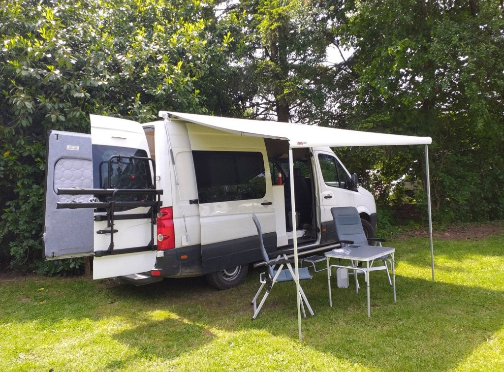 off grid, 6 meter lange VW Crafter, Buscamper of Camperbus, Volkswagen, Tot en met 2, Particulier