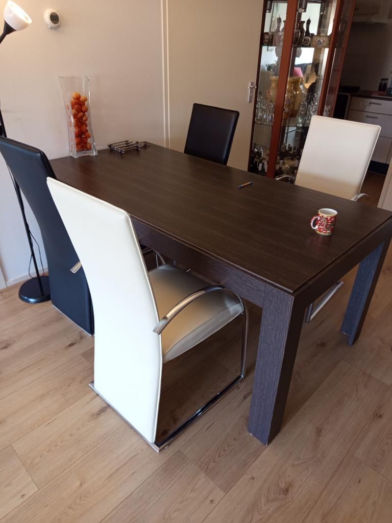 Tafel met 5 stoelen. Apart mag ook, Ophalen of Verzenden, Zo goed als nieuw, 75 cm of meer, 60 cm of meer