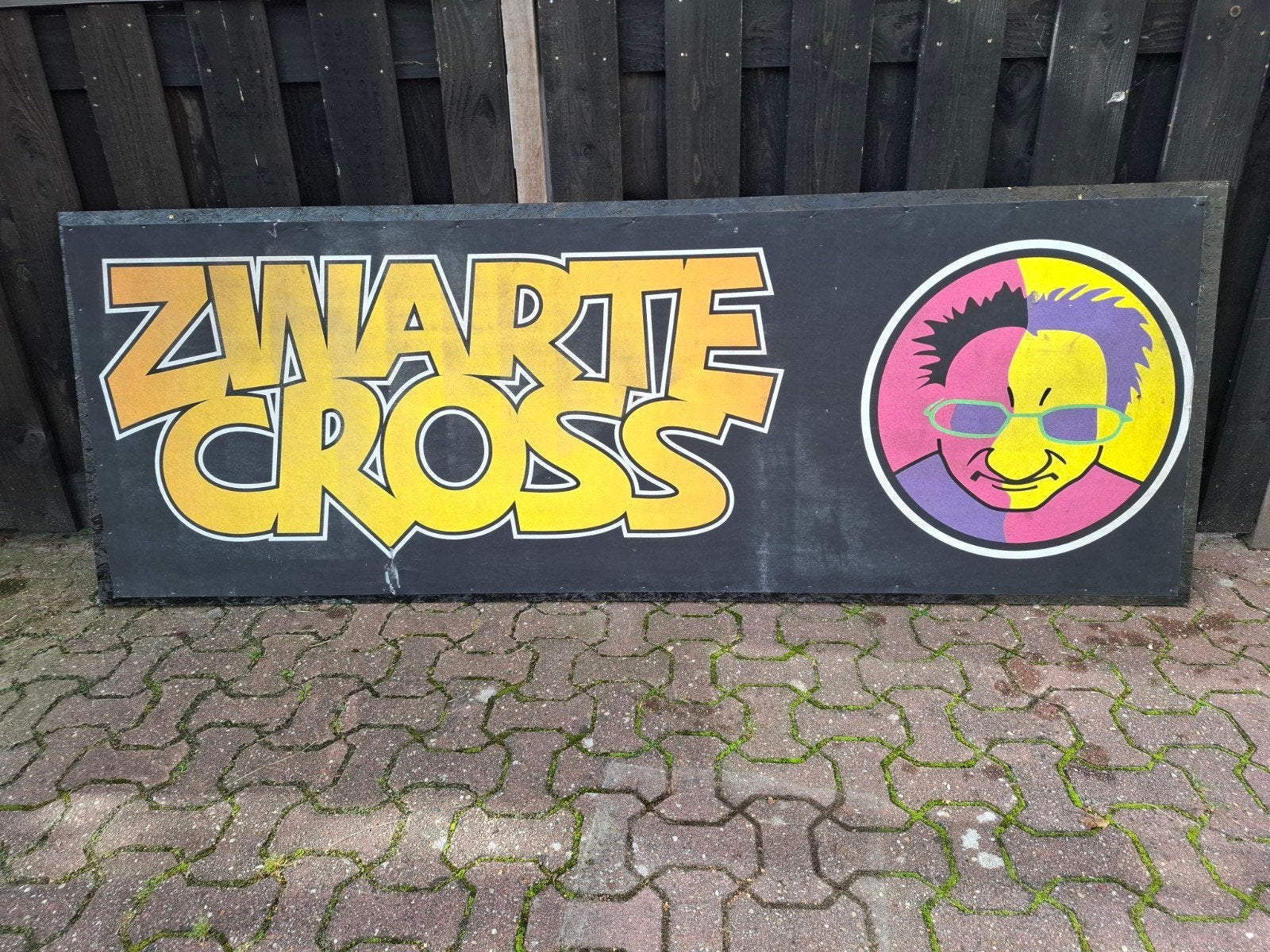 Zwarte Cross doek (vilt) op OSB plaat, Verzamelen, Ophalen, Gebruikt