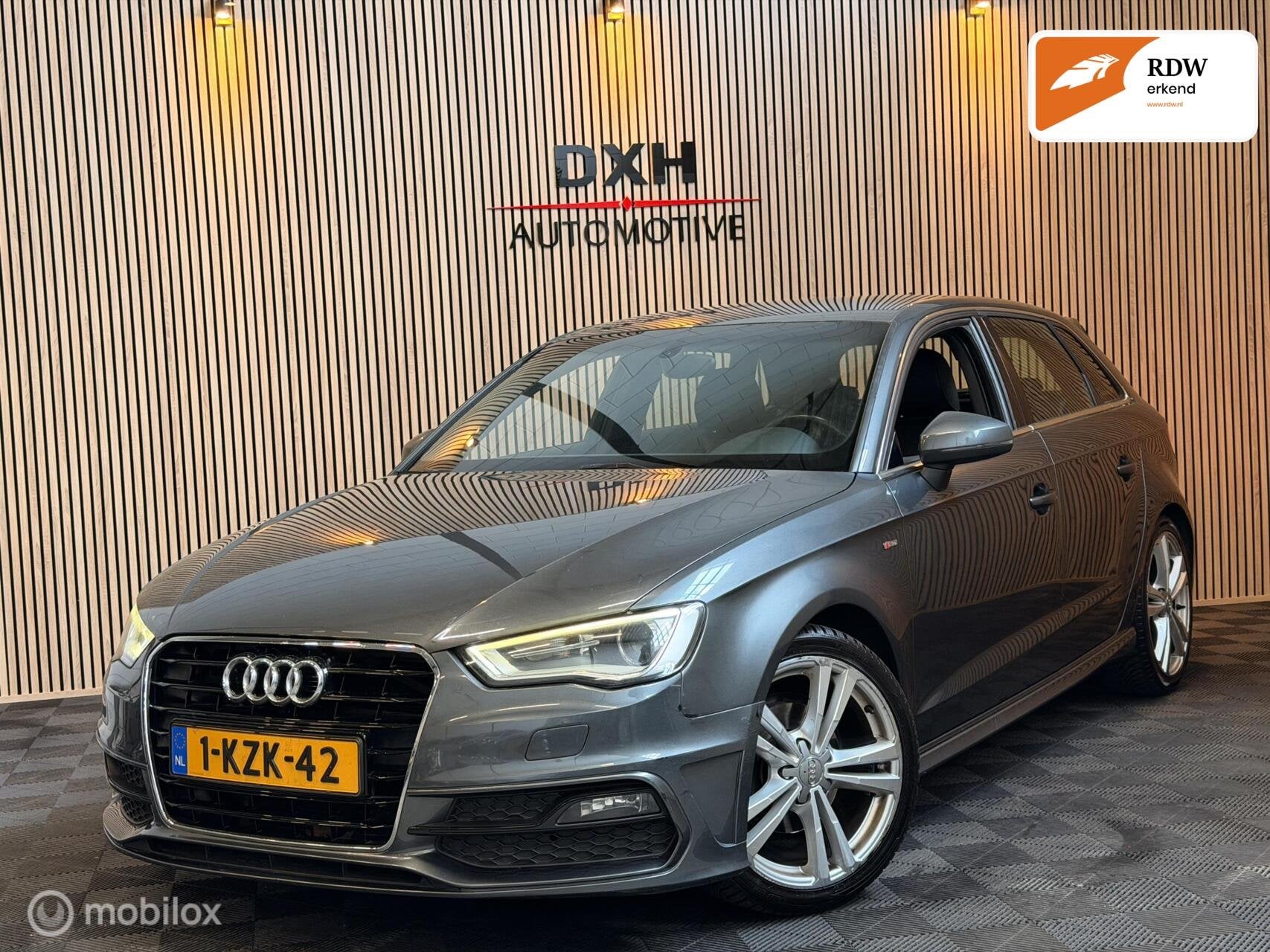 Audi A3 Sportback 1.4 TFSI CoD S-Line APK-5/2027 B&O NAV PDC, Auto's, Audi, Gebruikt, Leder en Stof, Origineel Nederlands, 1500 kg