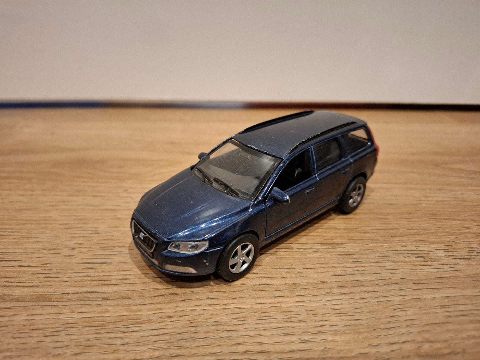 Volvo V70 1:36, Ophalen of Verzenden, Zo goed als nieuw, Auto