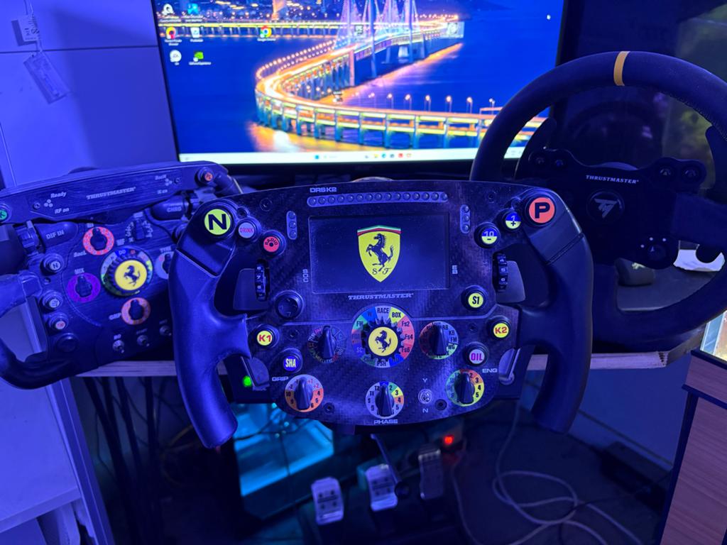 Thrustmaster Ferrari SF1000 & TX Wheel met Pedalen, Ophalen, Racestuur, Gebruikt, Force feedback