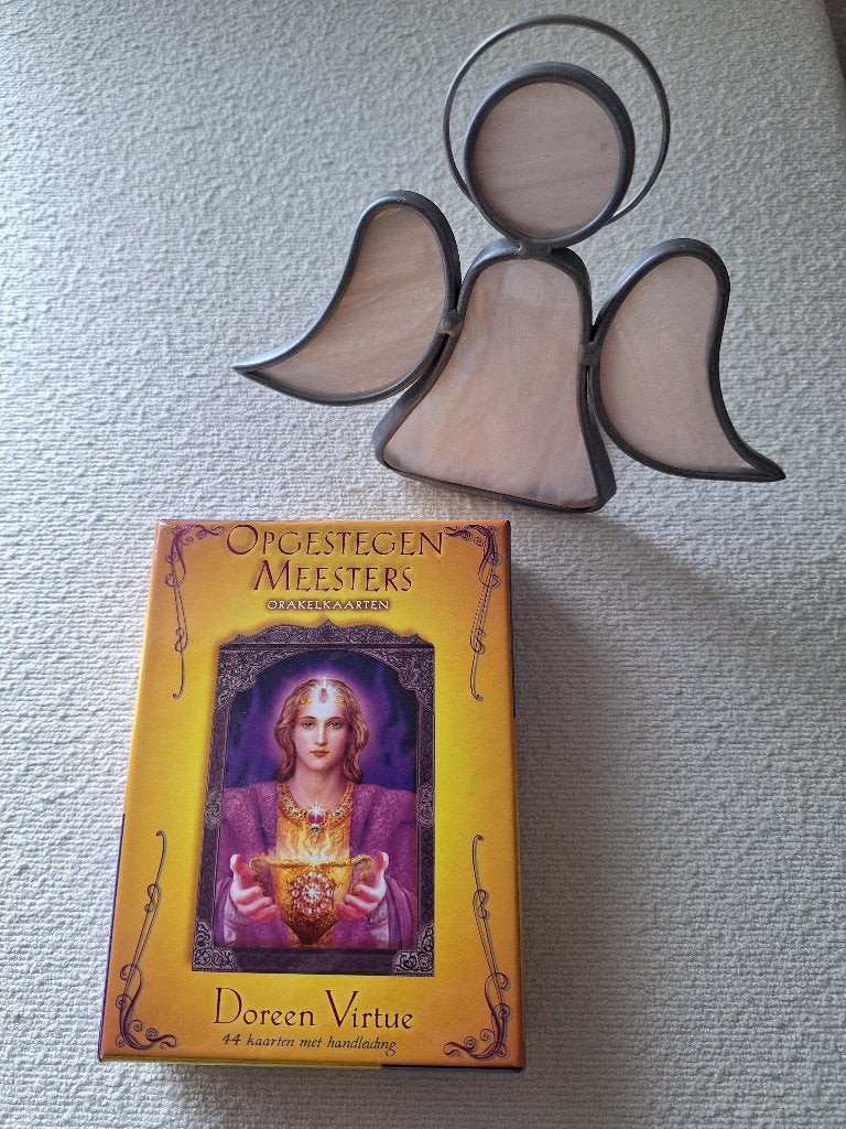 Opgestegen meester Doreen Virtue, Boeken, Ophalen of Verzenden, Zo goed als nieuw, Tarot of Kaarten leggen, Overige typen