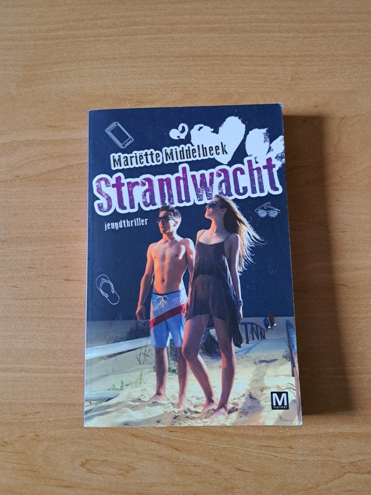 Strandwacht - Jeugdthriller van Mariëtte Middelbeek, Ophalen of Verzenden, Gelezen, Mariëtte Middelbeek, Nederland