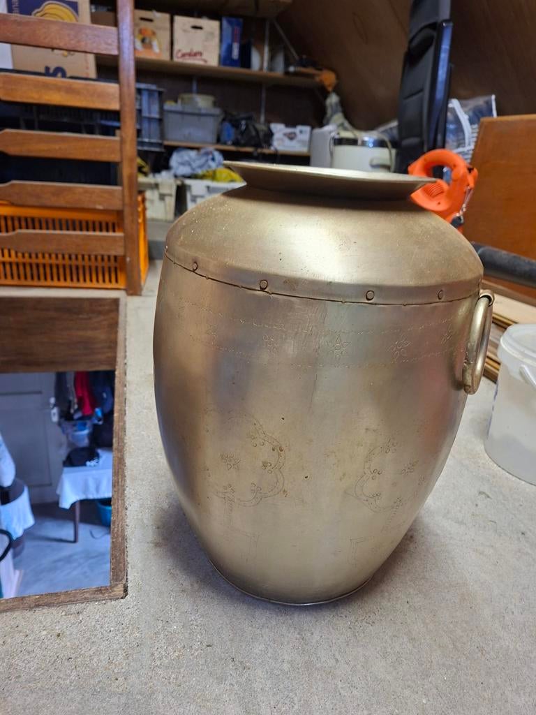 2 Grote Aluminium Bloemvazen - Overbodig wegens verhuizing, Huis en Inrichting, Woonaccessoires | Vazen, Zo goed als nieuw, Overige kleuren