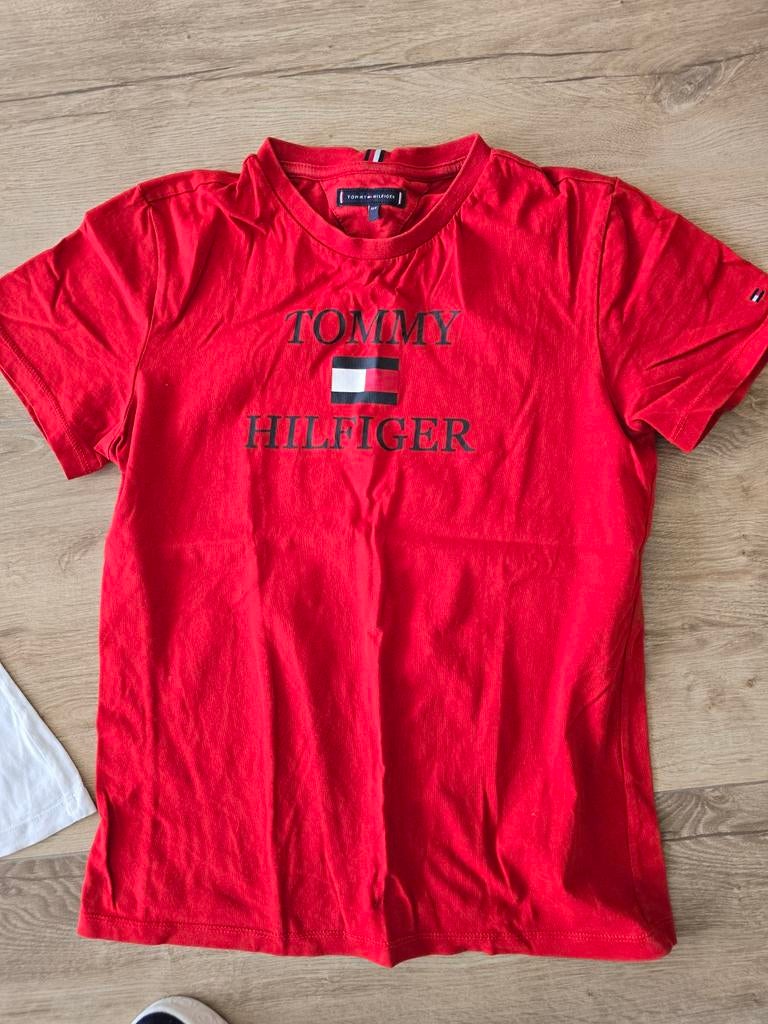 Tommy Hilfiger T-shirt jongen maat 164 - perfecte staat, Kinderen en Baby's, Kinderkleding | Maat 164, Ophalen of Verzenden, Shirt of Longsleeve