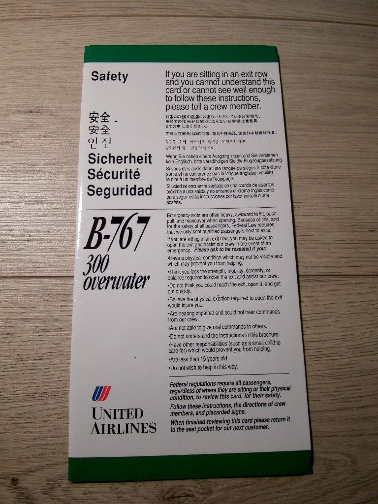 United Airlines Safety Card Boeing 767-300 Overwater 1992, Verzenden, Zo goed als nieuw, Kaart, Foto of Prent