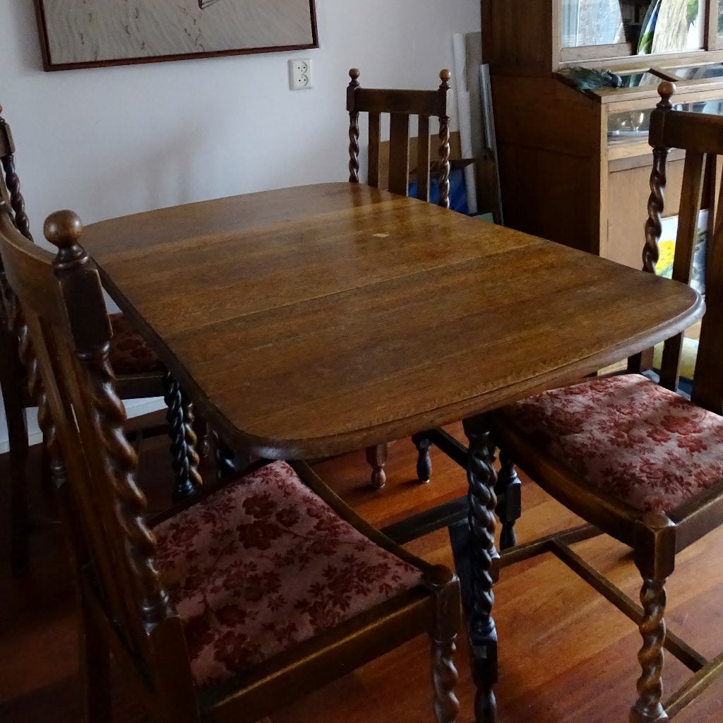 Antieke hangoor tafel, Ophalen