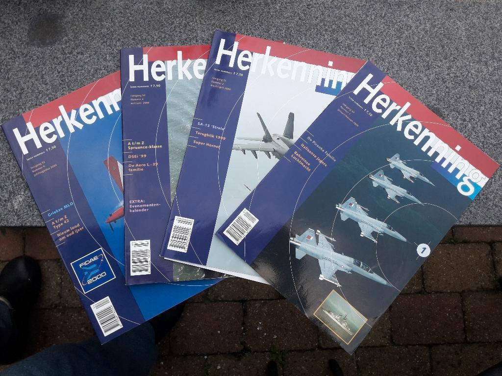 Herkenning defensie tijdschrift, Ophalen of Verzenden, 1945 tot heden, Zo goed als nieuw, Algemeen