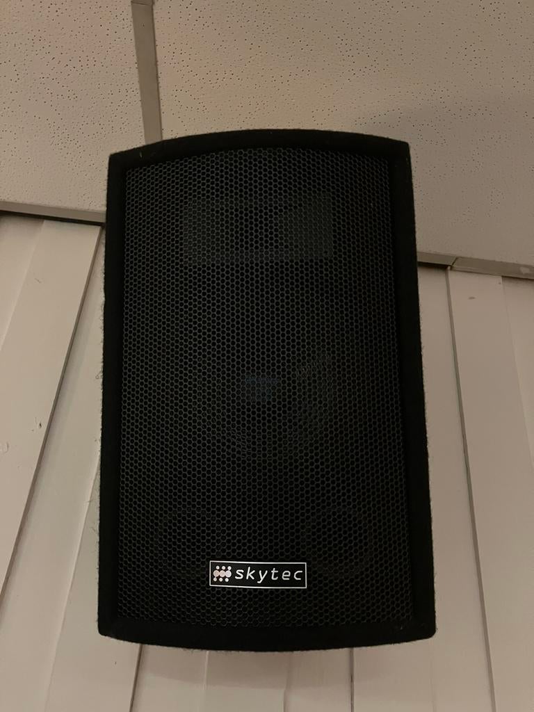 Skytec speakers 150 watt, Gebruikt, 120 watt of meer, Front, Rear of Stereo speakers, Ophalen