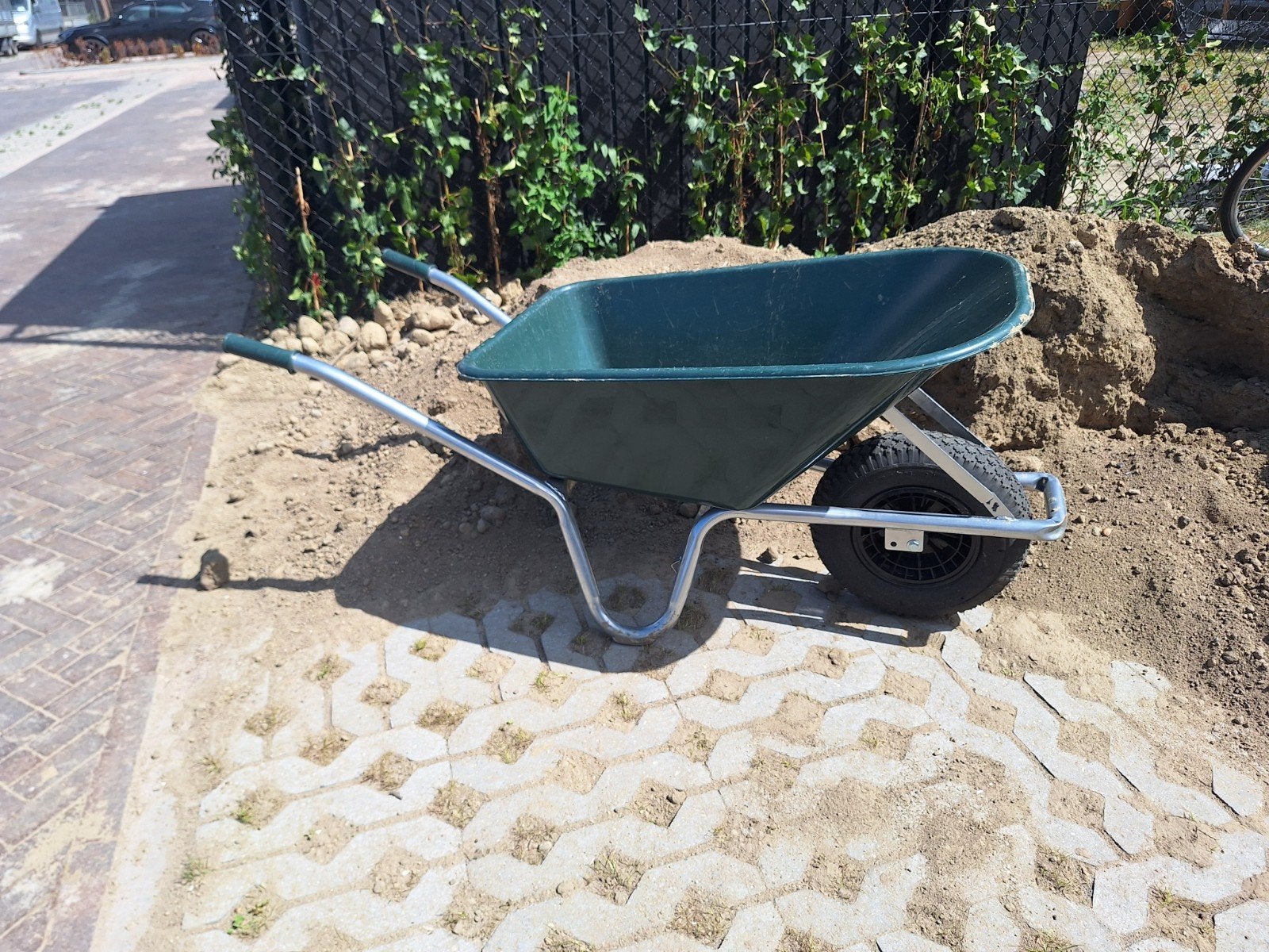 Kruiwagen 100 liter - Zo goed als nieuw, Tuin en Terras, Kruiwagens, Ophalen