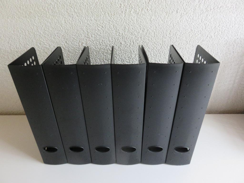 6 zwarte geperforeerde tijdschriftencassettes lectuurbakken, Huis en Inrichting, Woonaccessoires | Krantenbakken en Lectuurbakken