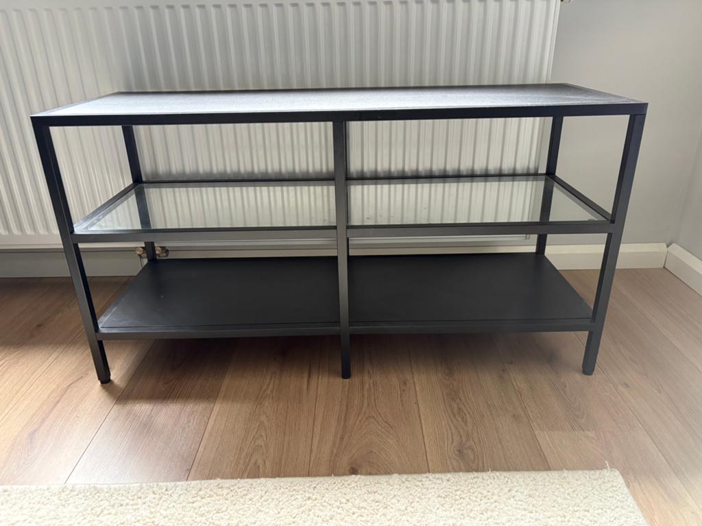 Ikea Vitsjö TV-meubel - Zwart metaal en glas, Ophalen, Gebruikt, 100 tot 150 cm, Glas