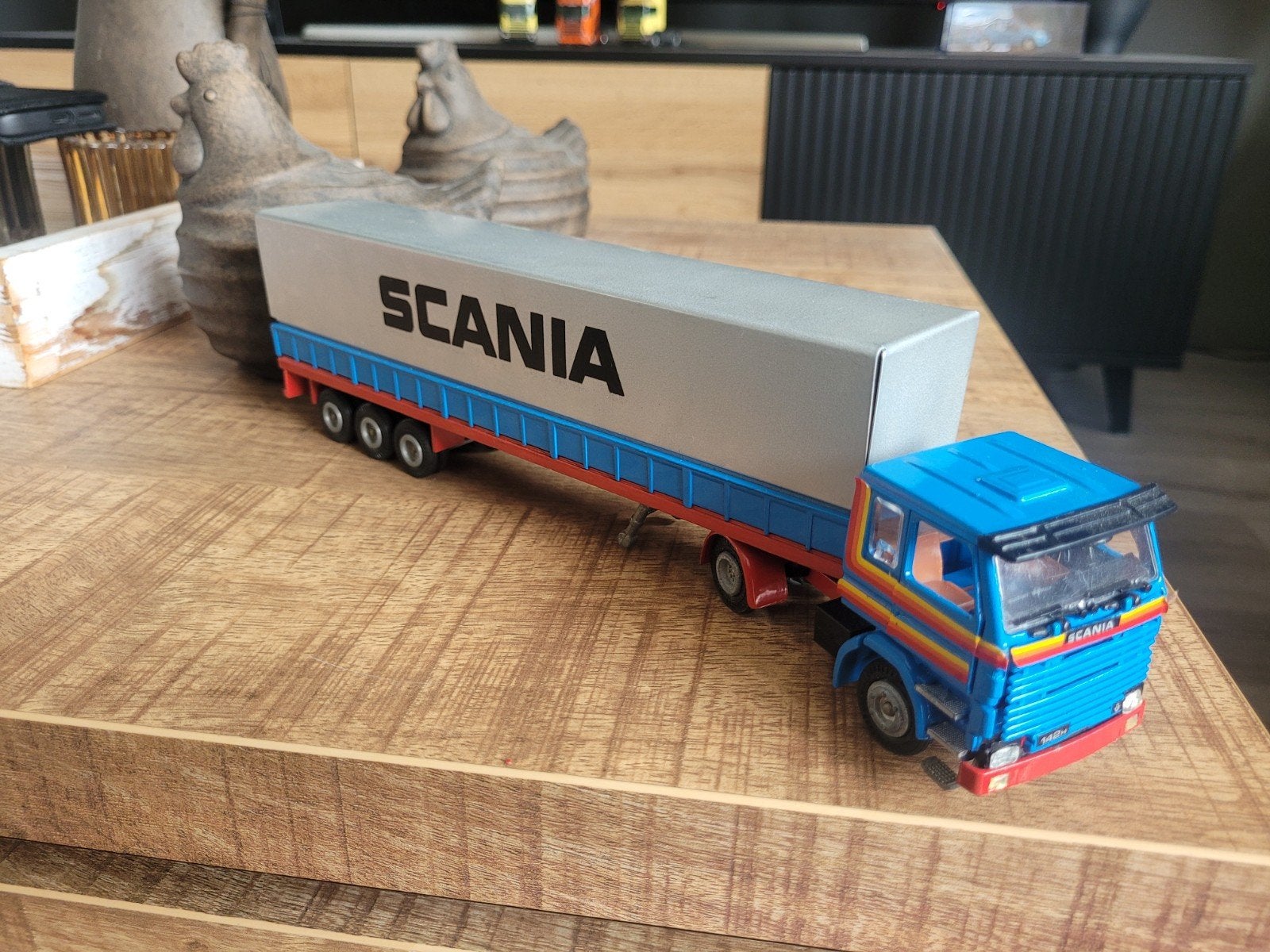 twee scania.s met demo oplegger, Tekno, Zo goed als nieuw, Tekno, Bus of Vrachtwagen