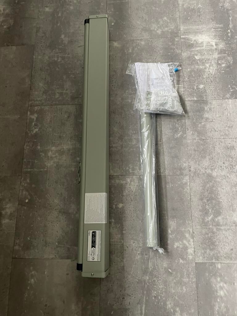 Nieuw terrasscherm. 10 euro, Ophalen, 100 tot 150 cm, 200 cm of meer, Nieuw