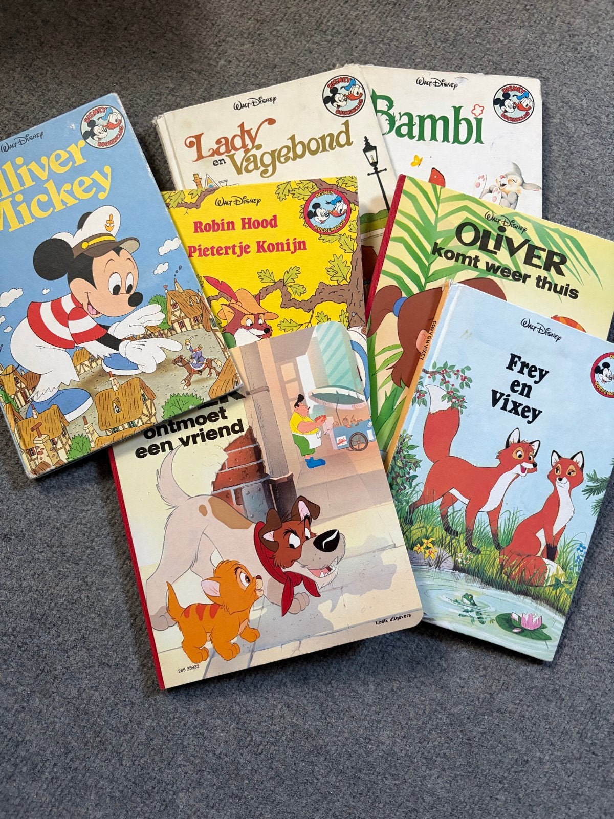 Disney Boeken Collectie: Oliver, Lady en Vagebond, Bambi e.a, Boeken, Ophalen of Verzenden, Gelezen, Sprookjes